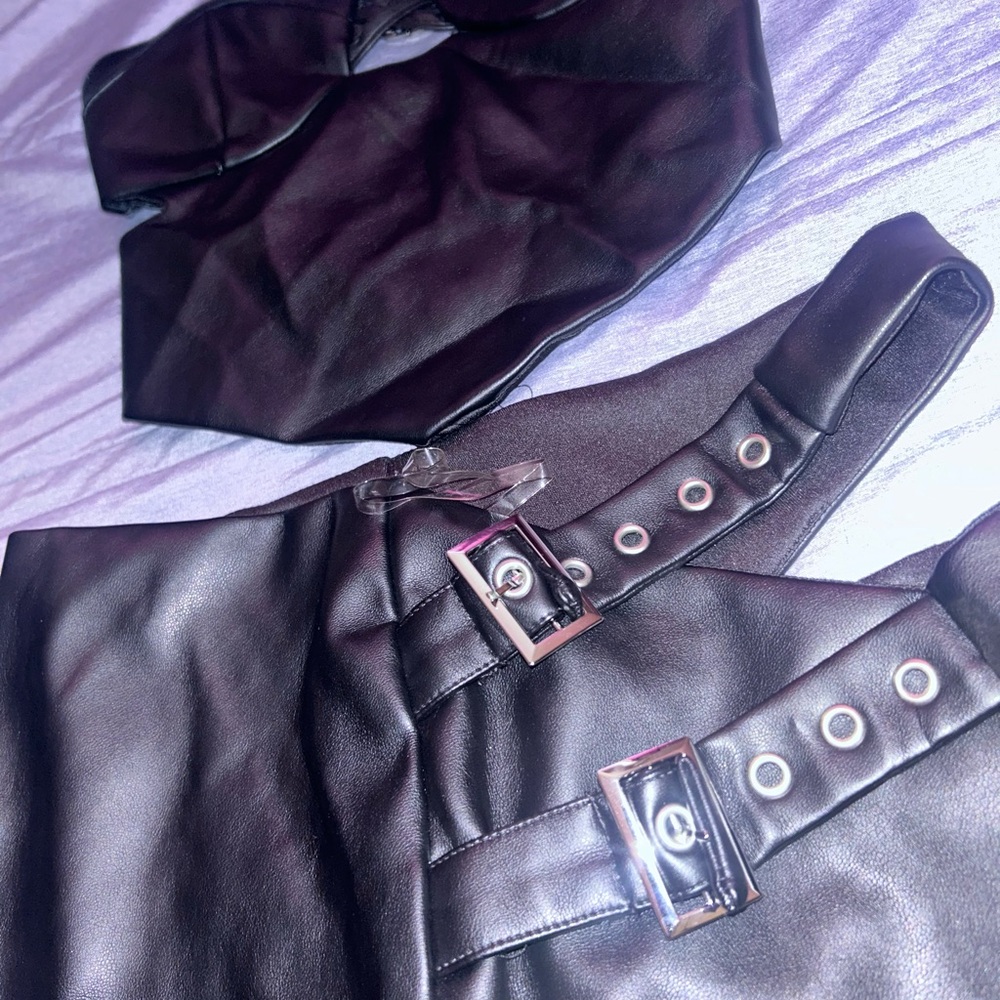 Elegant Black Faux Leather Skirt Set - Picture 5 of 6
